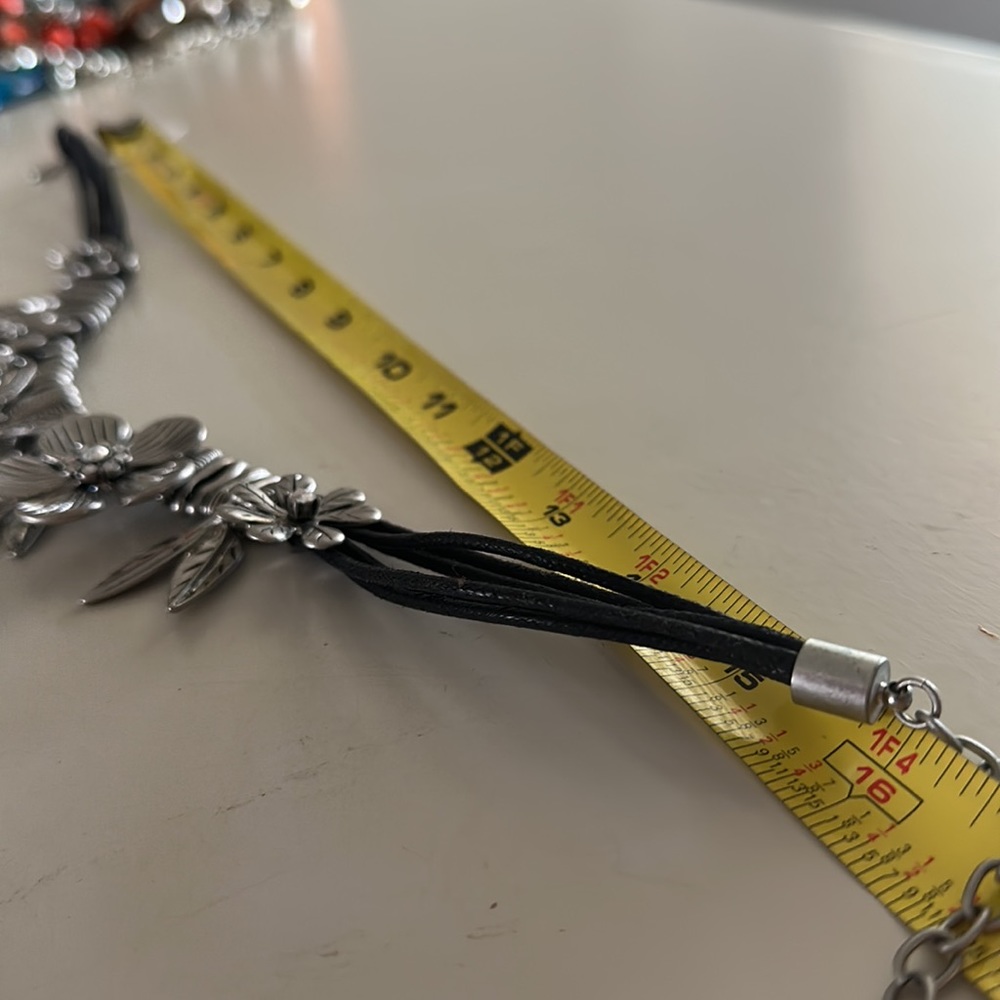 Unique silver and black leather necklace - Picture 4 of 4